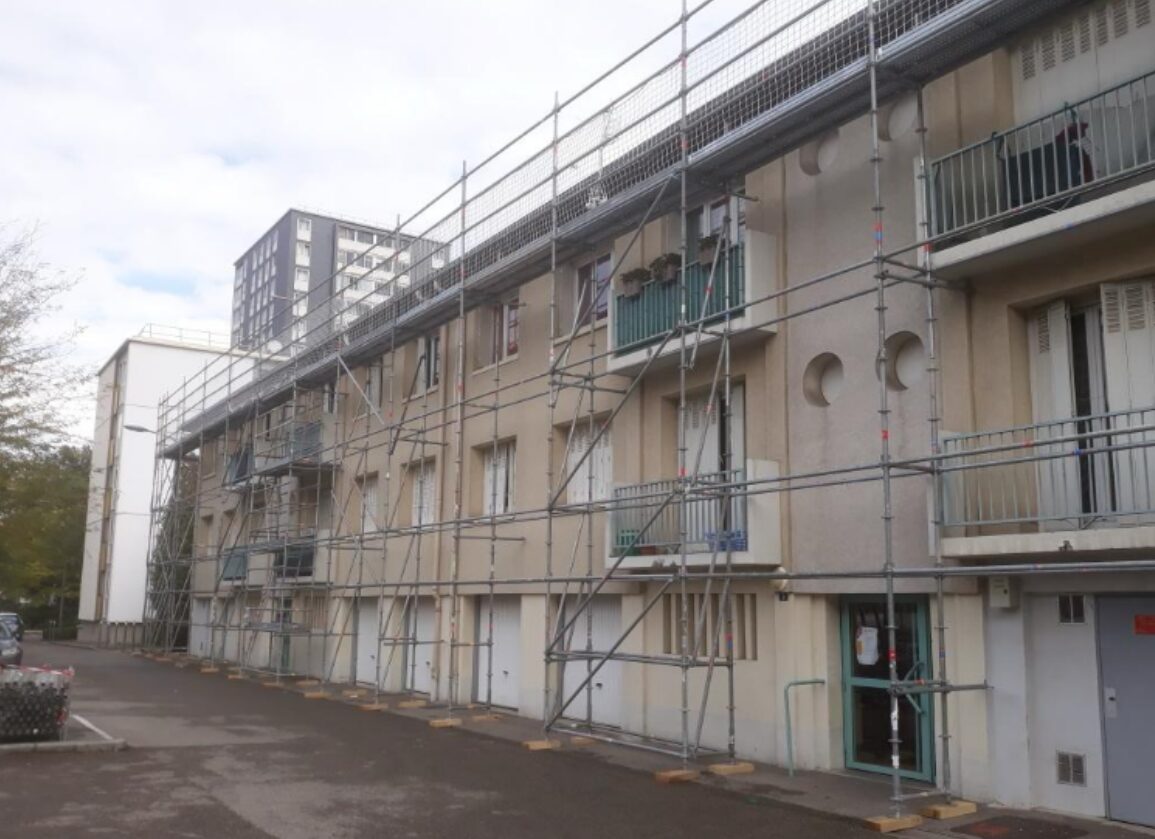 Echafaudage de protection couvreur / Echirolles (38)