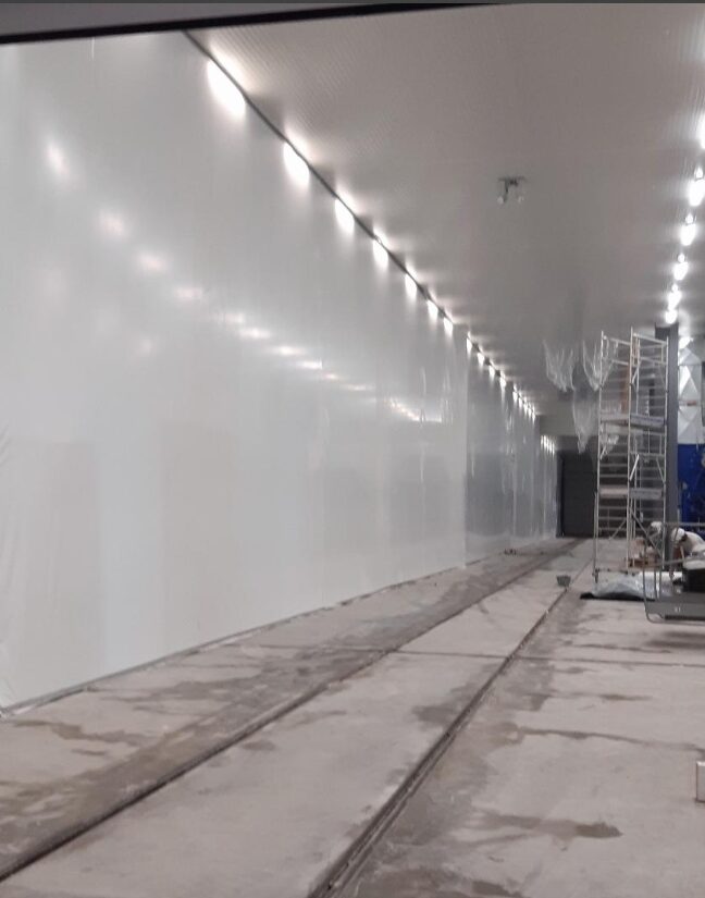 Cloison en bâche thermo rétractable / CHALINDREY (52)