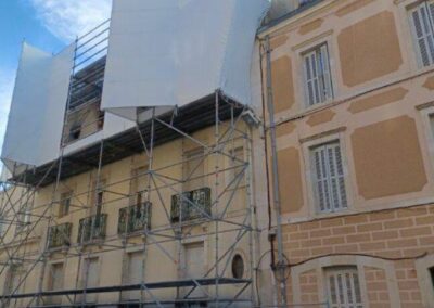 Echafaudage d’accès et bâche thermo rétractable pour dépollution suite à sinistre / Dijon (21)